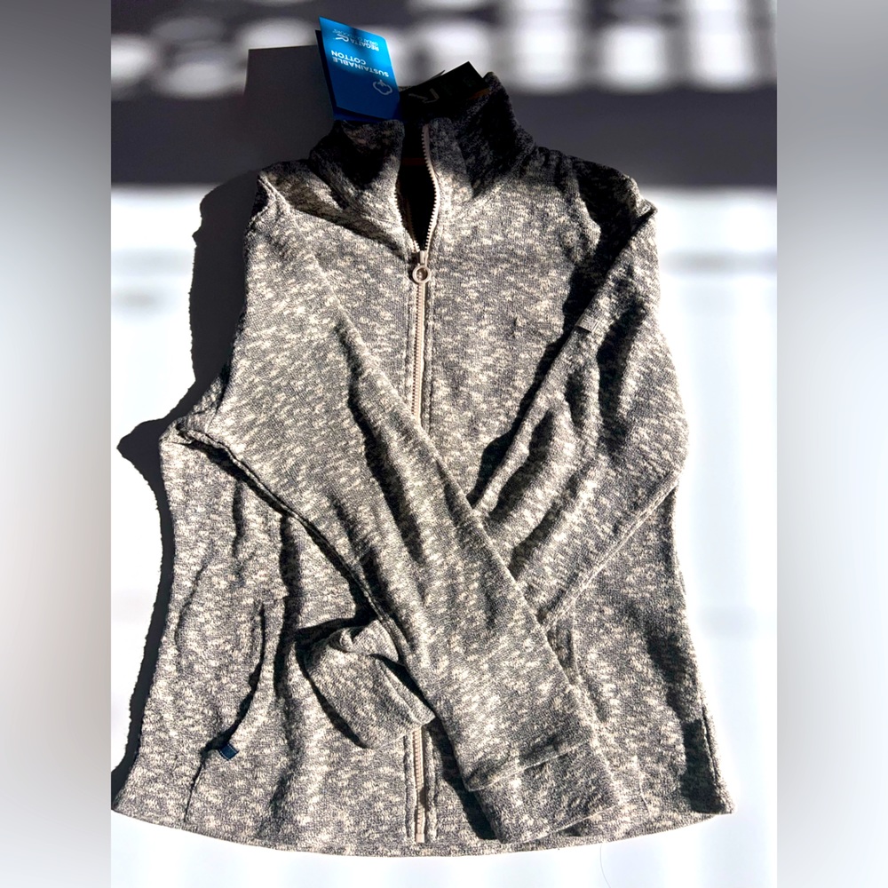 NWT Regatta Great Outdoors(from UK) zip up (color-cream) (Size-L)